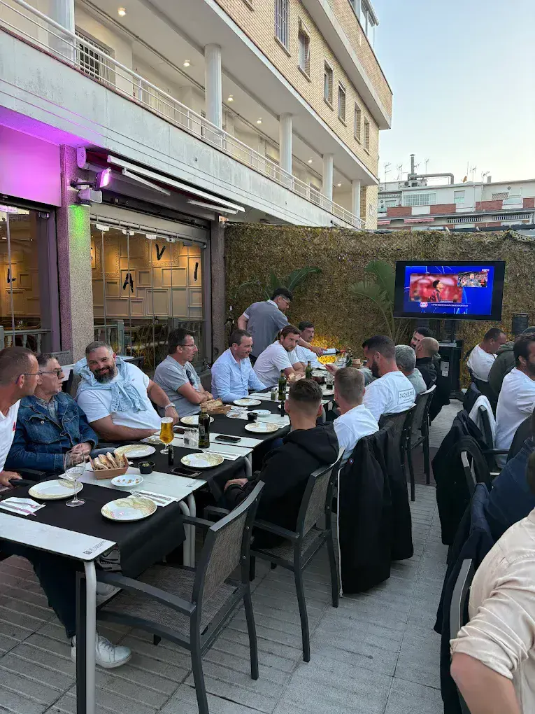 Large group dinner on the Castelldefels Tapas Tour near Barcelona